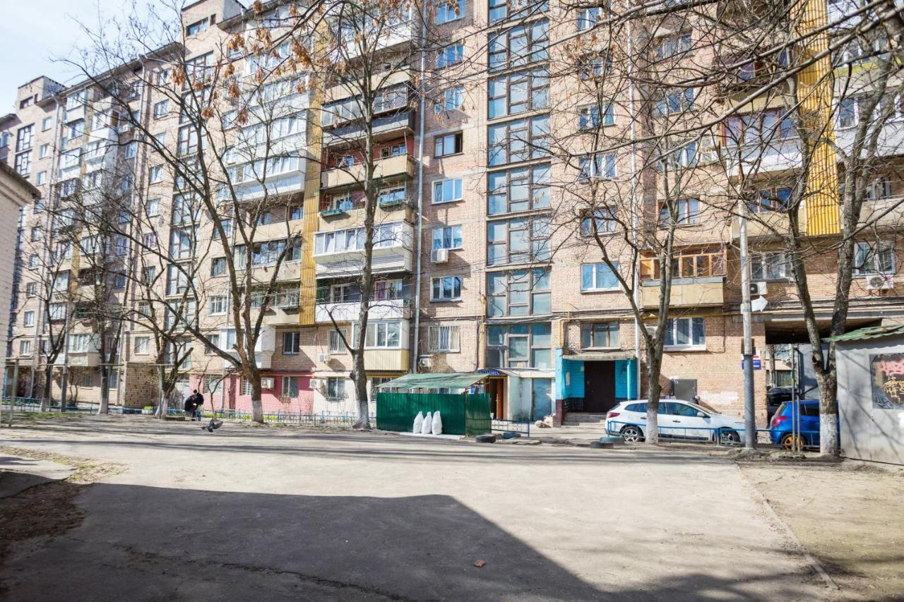 Apartment Near Metro Pecherskaya Киев Екстериор снимка